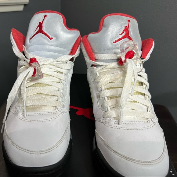 Jordan 5 Retro Fire Red Silver Tongue  6.5Y GS (440888-102)  2020 100% AUTHENTIC - Picture 3 of 13